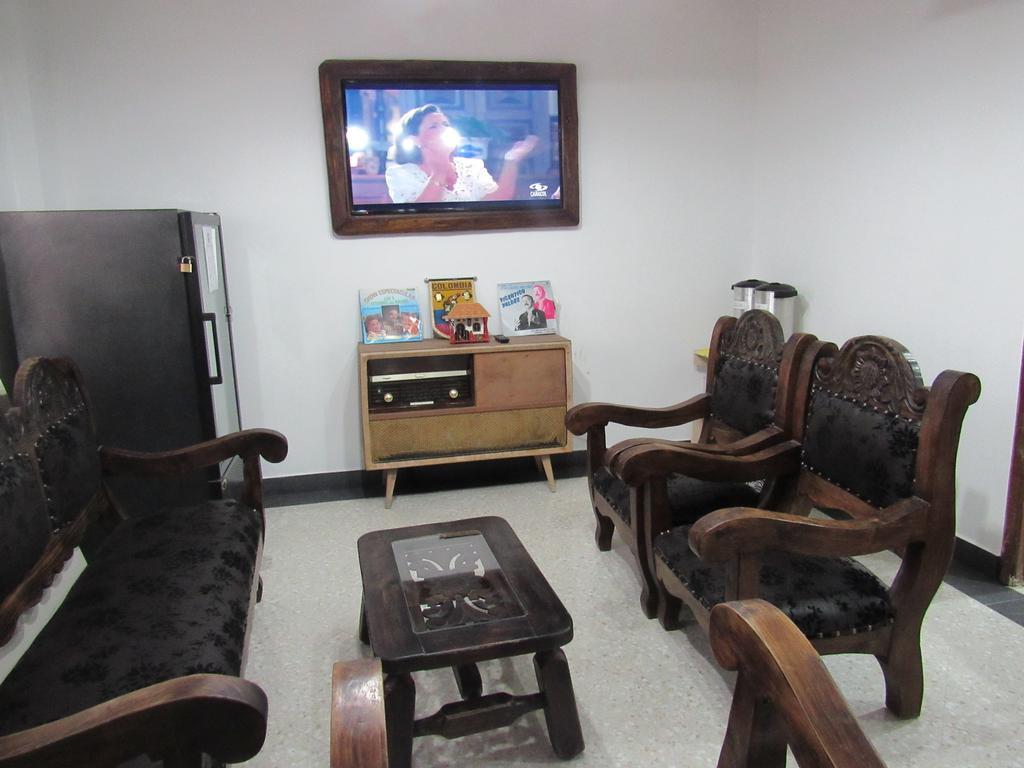 Hostal Internacional โบโกตา ภายนอก รูปภาพ